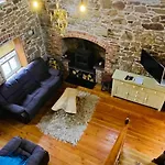 2 Bed Sandstone Lägenhet *