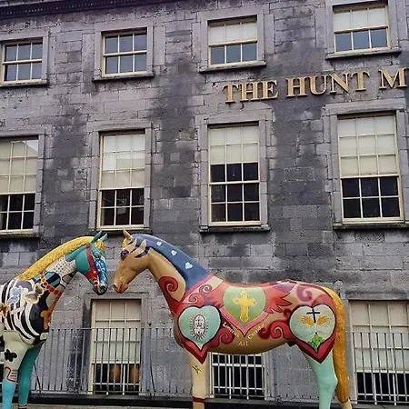 2 Bed Sandstone Lejlighed *